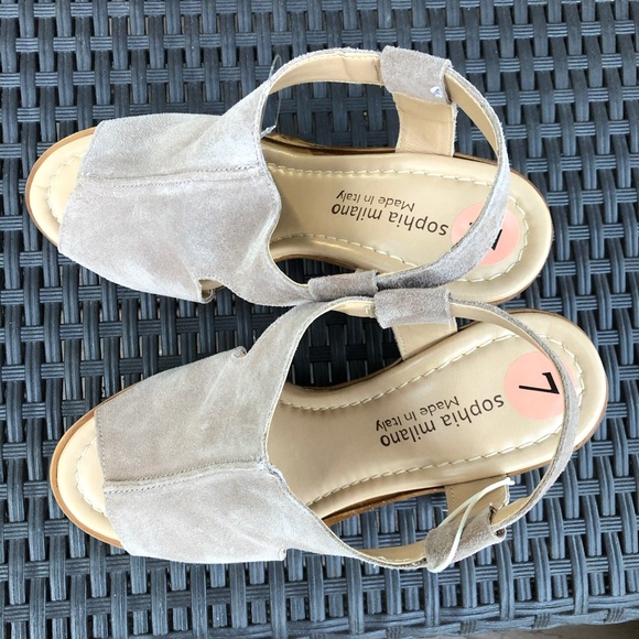 Sofia Milano | Suede Wedge Sandals 💗💗 - Picture 11 of 12